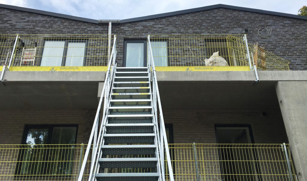 Staveniskové schodisko 700 (Stairway 700)